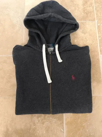Sweat a capuche zippé gris foncé chiné Polo Ralph Lauren homme M logo bordeaux