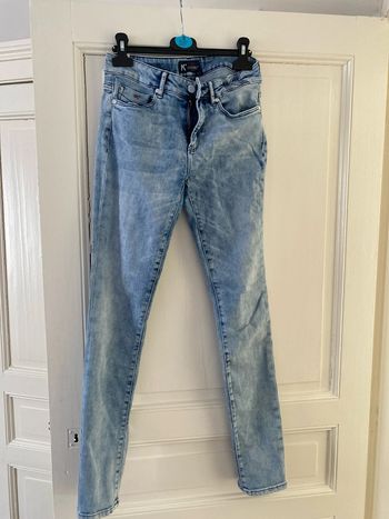 Jean délavé kaporal