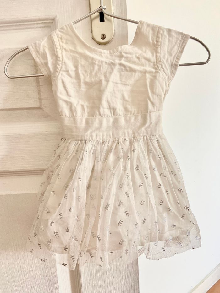 Robe blanche taille 3 mois - photo numéro 2