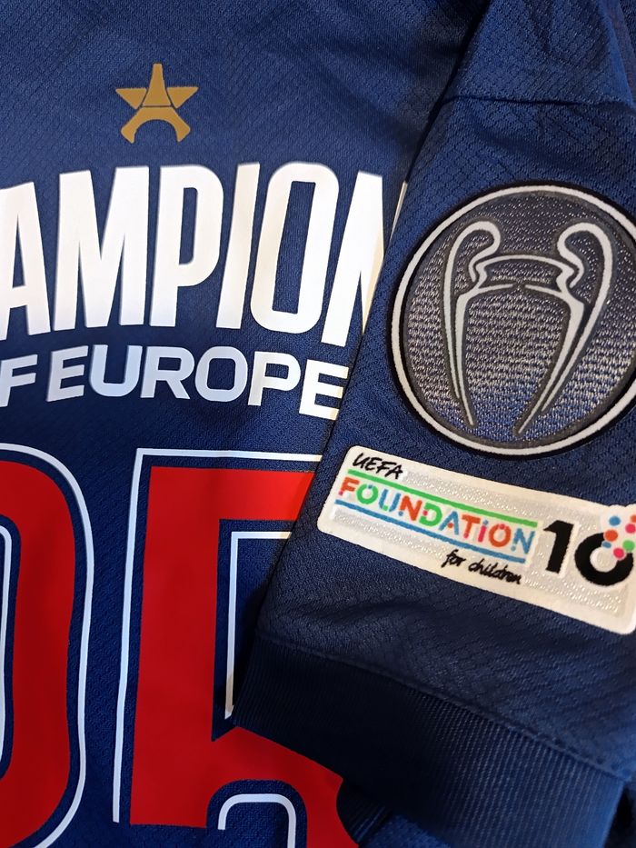 Maillot PSG taille 14 ans modèle Champions Collector Étoiles - photo numéro 6