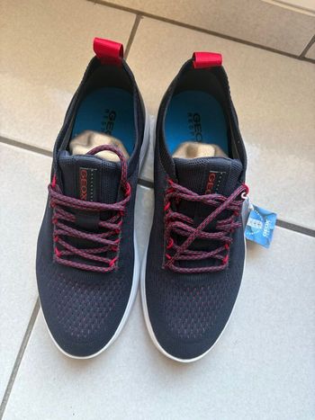 Tennis bleu marine 40