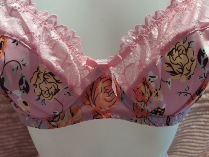 Ensemble sous vêtements rose fleurie - photo numéro 3