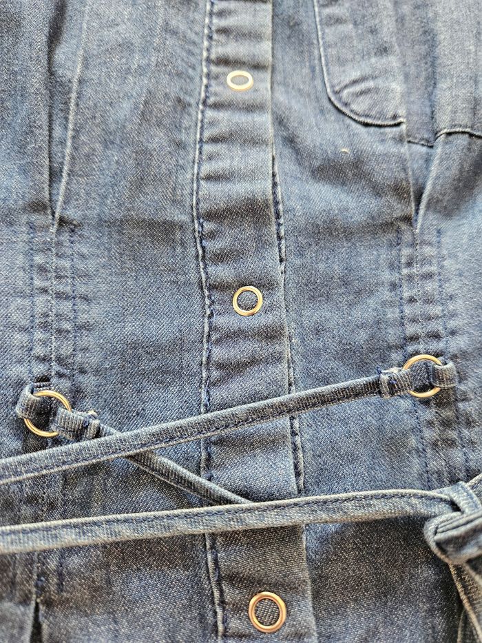 Jolie robe en jean état neuf taille 34 - photo numéro 4
