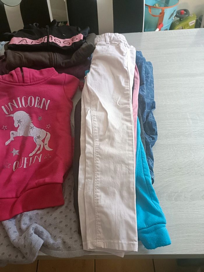 Lot vêtements fille 6 ans hiver - photo numéro 2
