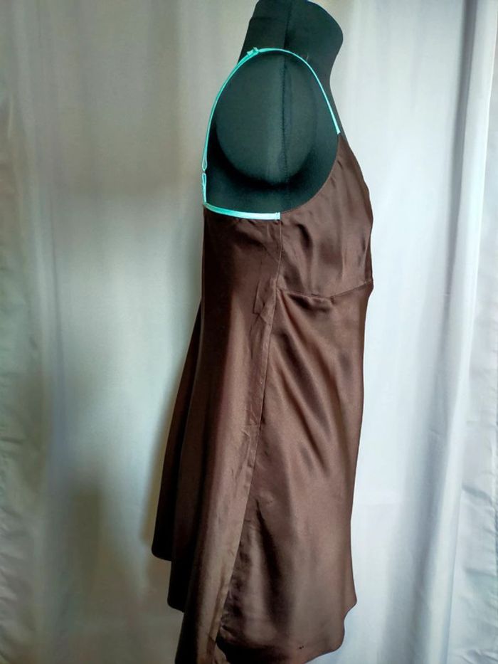 Nuisette satinée chocolat avec bretelles turquoise – Fleur de Rêve – T. M - photo numéro 3