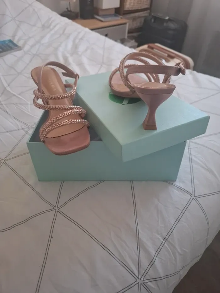 Chaussure à talon - photo numéro 2