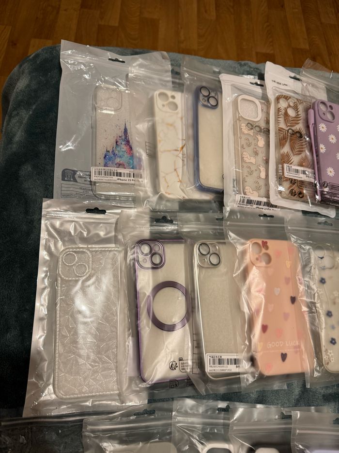 Vend lot de 20 coques pour iPhone 14 plus - photo numéro 2