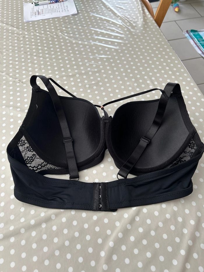 Soutien-gorge - photo numéro 3