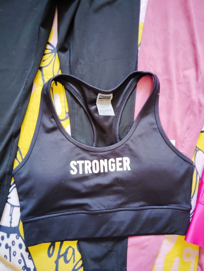 Lot Stronger & Lilo warrior leggings et brassieres - photo numéro 3