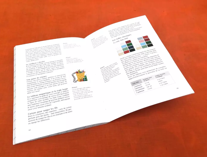 Aurelia Cérulei Noël Plus de 400 motifs à broder au point de croix - photo numéro 2