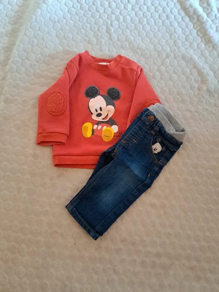 Pull + pantalon Disney Mickey – 6 mois