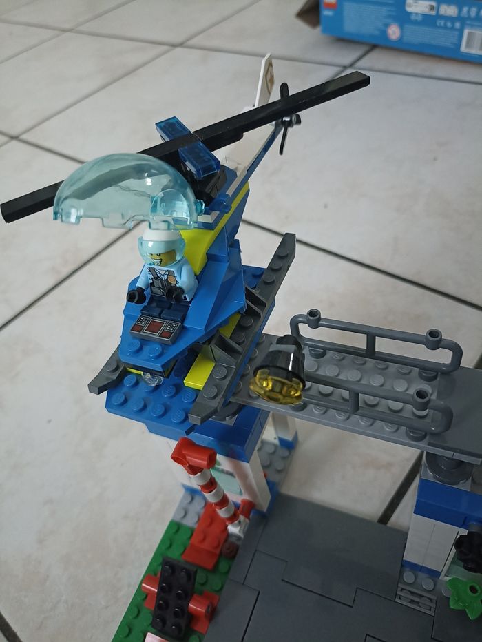 Lego 60316 - photo numéro 5