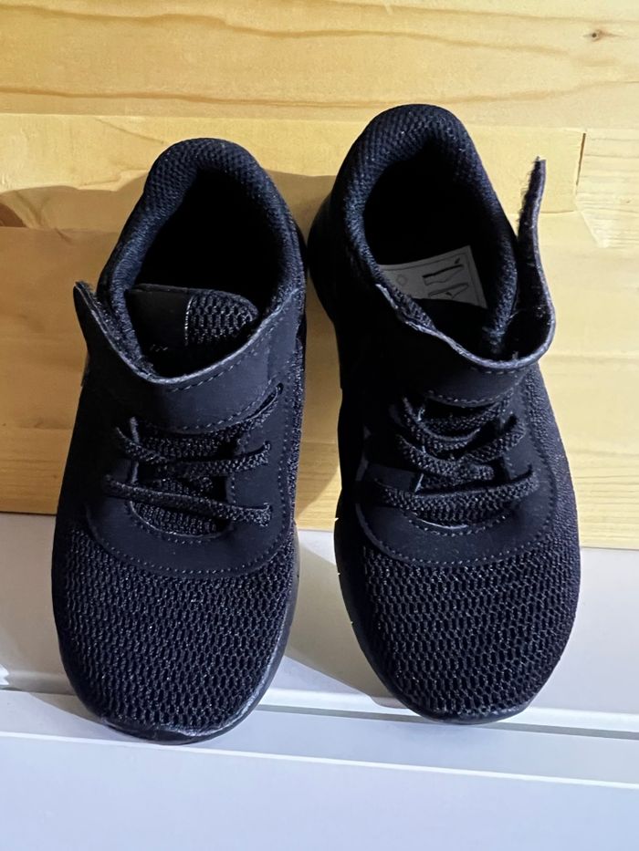 Baskets Nike noires - photo numéro 2