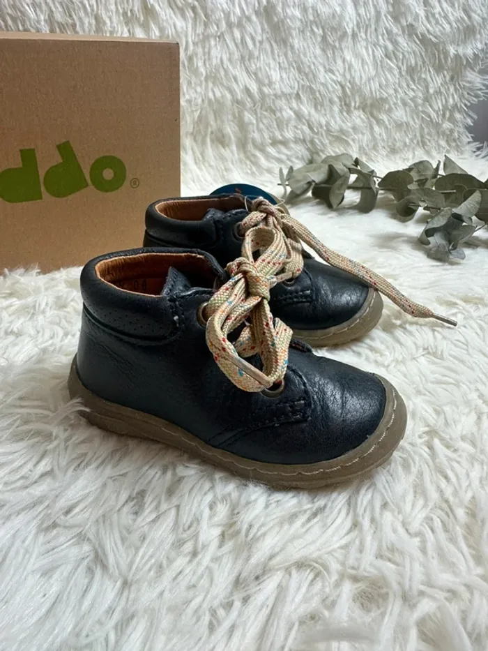 Paire de chaussures bébé Froddo taille 19 - photo numéro 2