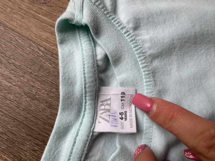 - Tee shirt Zara  - 5 ans - Très bon état - photo numéro 3