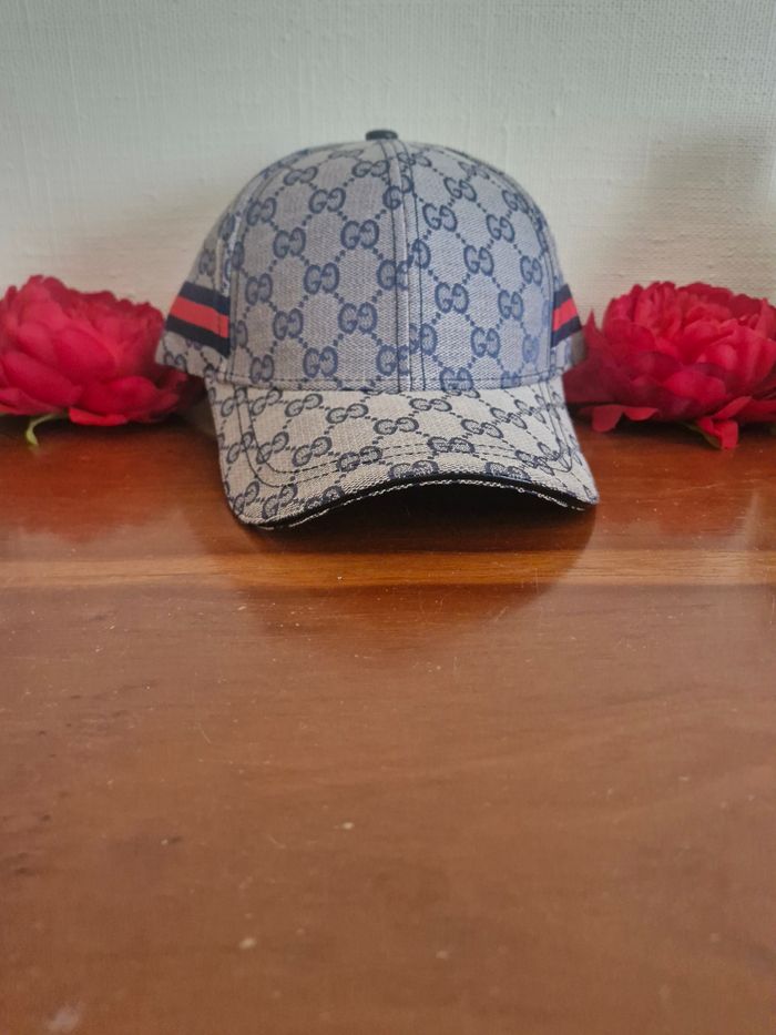Casquette gucci bleu - photo numéro 5