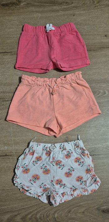 Lot shorts 18 mois 