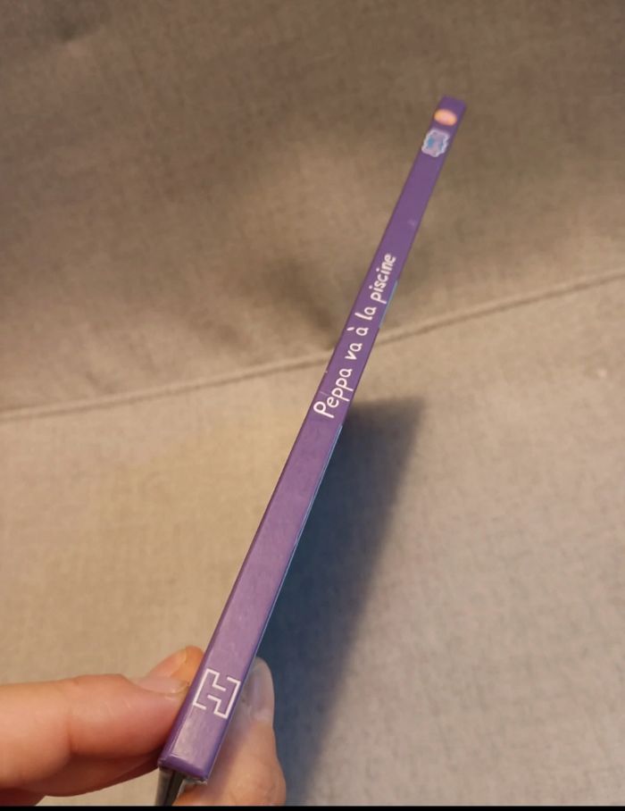 Livre Peppa pig peppa va a la piscine - photo numéro 2