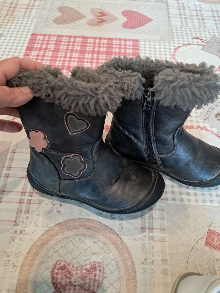 Lot de chaussures 25 - photo numéro 9