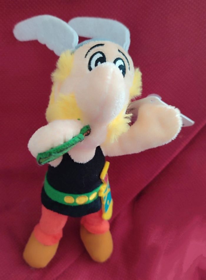 Astérix buvant sa potion 20 cm - neuf - photo numéro 2