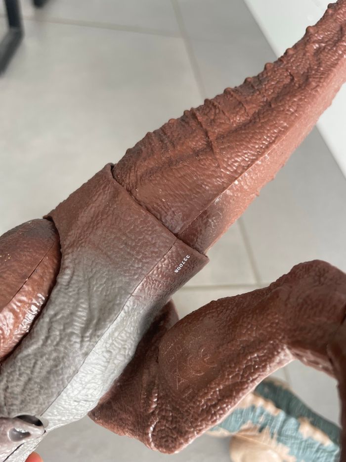 Lot de 2 dinosaures Jurassic World Figurine  Carnotaurus - photo numéro 4