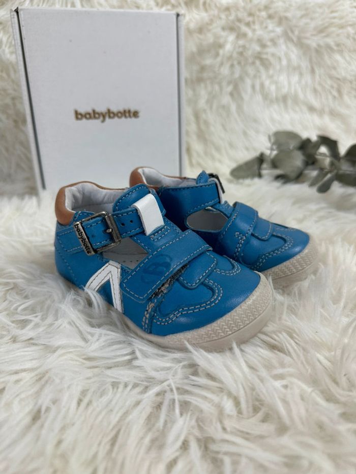 Paire de chaussures Babybotte taille 20 - photo numéro 2