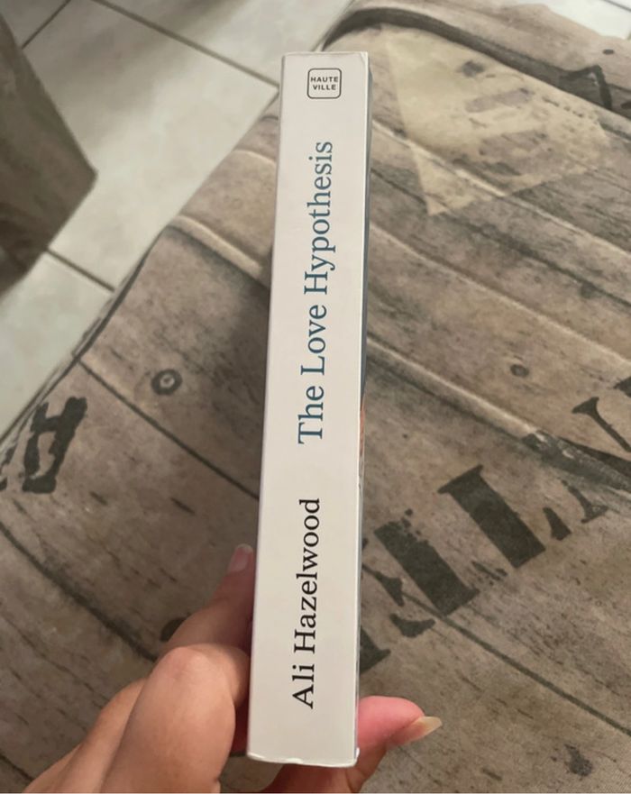 Livre the love hypothesis - photo numéro 2