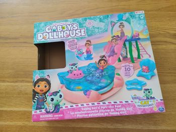 La piscine de Gabby chat