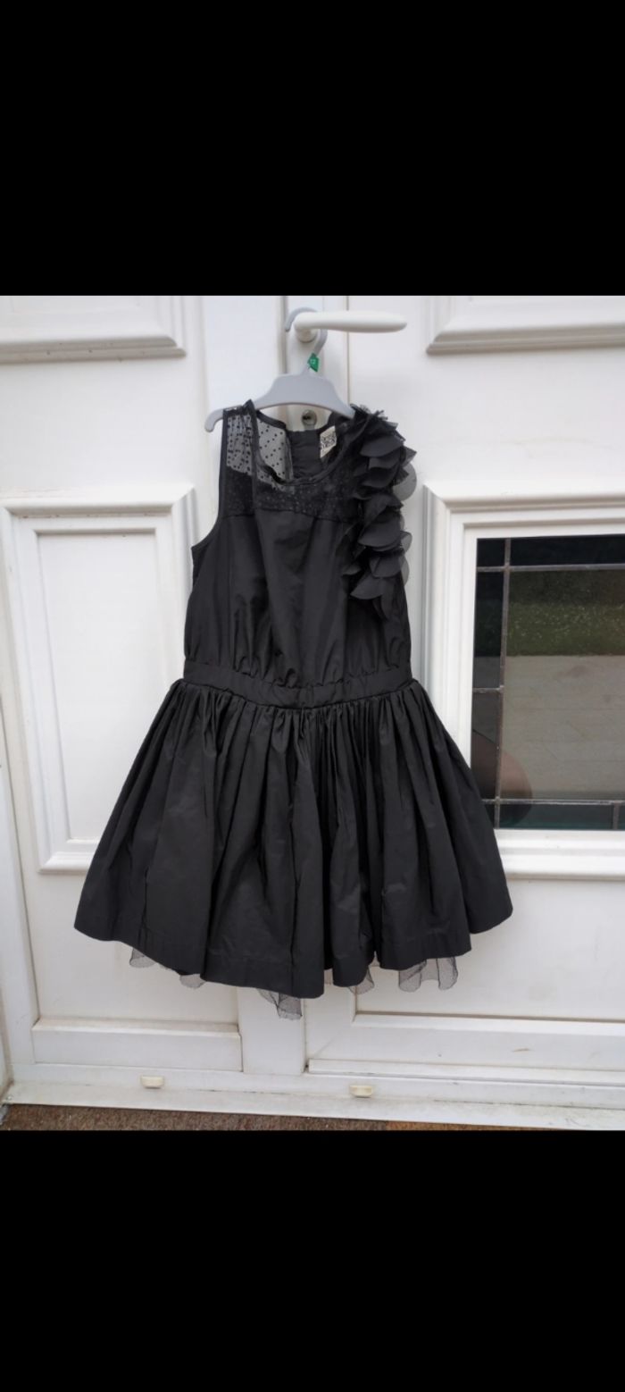 Tao robe créateur noire sans manches 6 ans