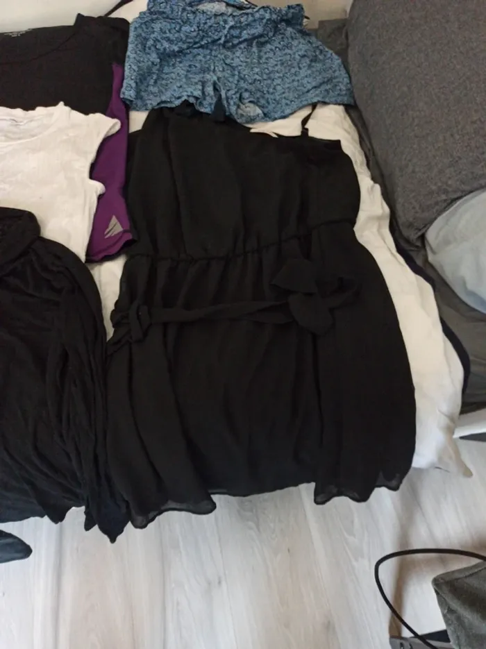 Lot de 11 vêtements femme taille M/ L ( lot 13) - photo numéro 14