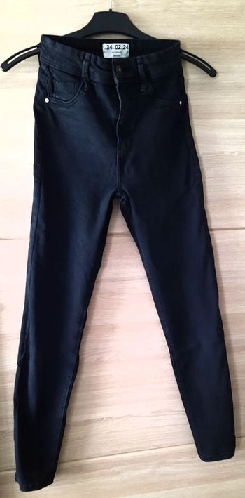 Jeans slim taille haute bershka taille 34