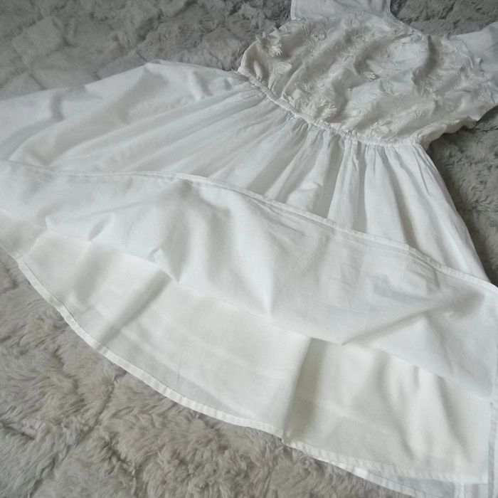 Magnifique robe manches papillon 14 ans 🌹 Tape à l'oeil 🌹 excellent état - photo numéro 7