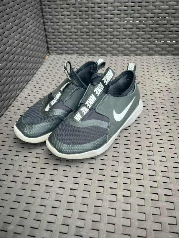 Nike flex running noire pointure 29,5