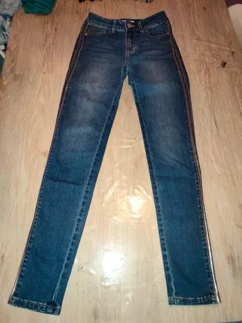 Jean droit avec sequins