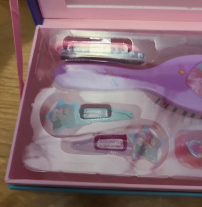 Superbe coffret barbie neuf - photo numéro 8