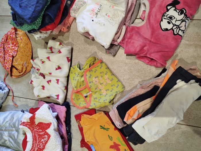 Lot vêtements fille en taille 6 mois - photo numéro 4