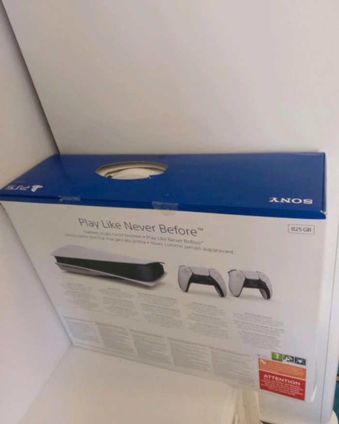 PlayStation 5 Pro - photo numéro 2