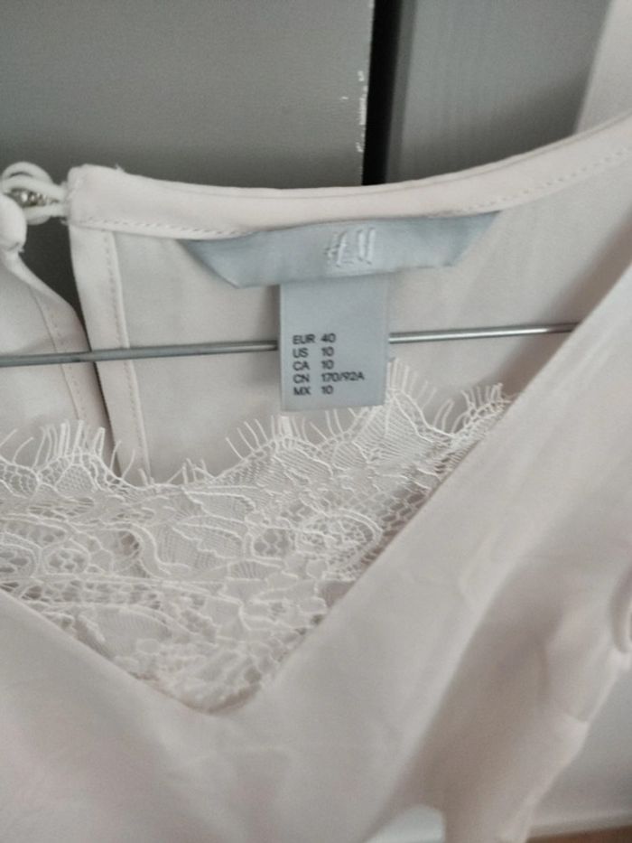 Top en soie et dentelle - photo numéro 2