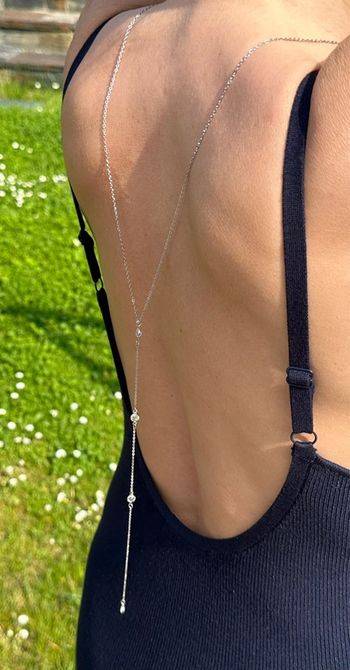 Collier dos nu en laiton argent et cristal