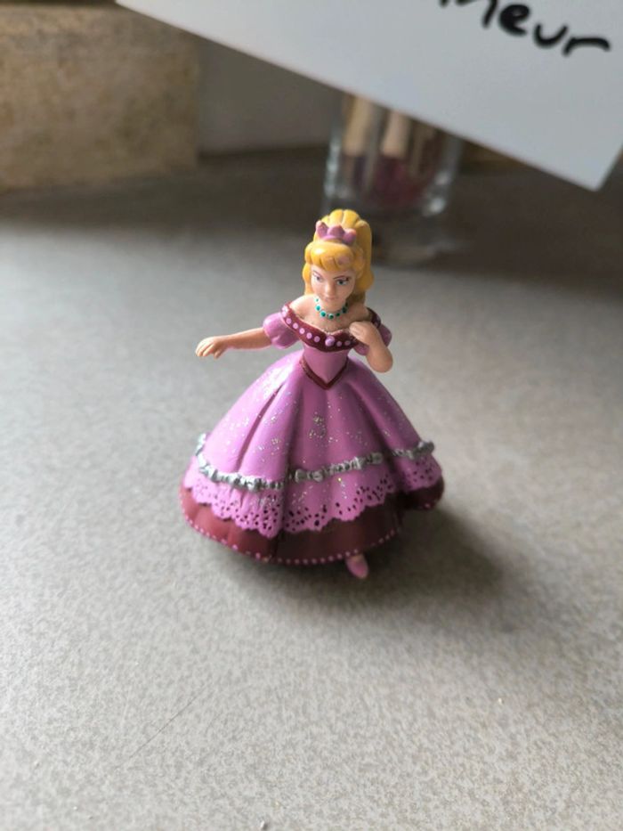 Figurine princesse - photo numéro 1