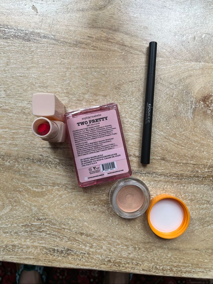 Lot maquillage - photo numéro 2