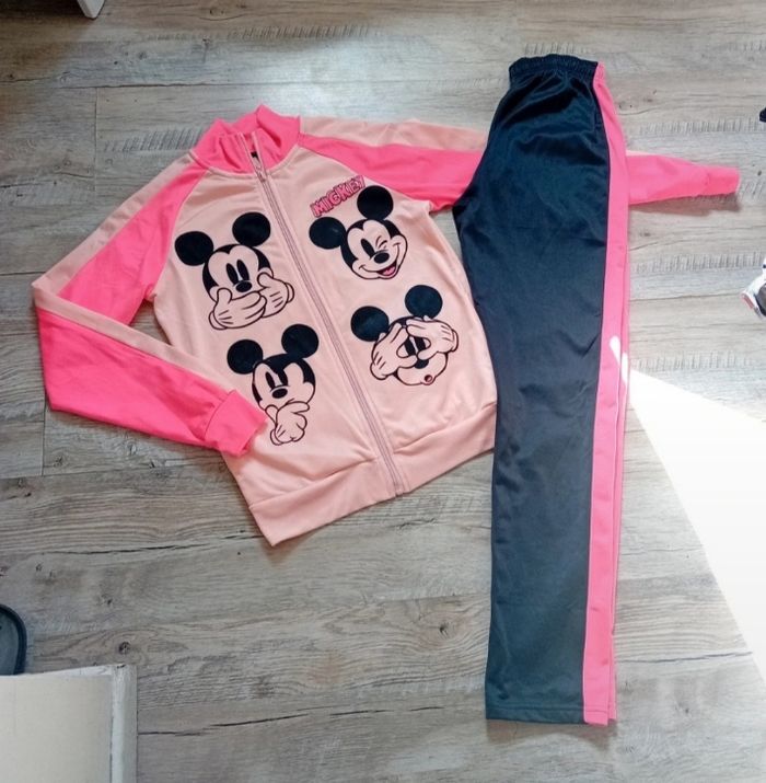 Survêtement Mickey Taille 14ans