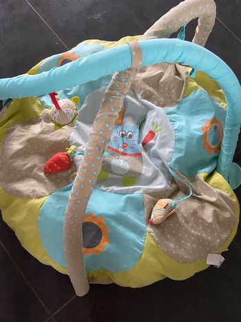 Tapis d’éveil vertbaudet lapin
