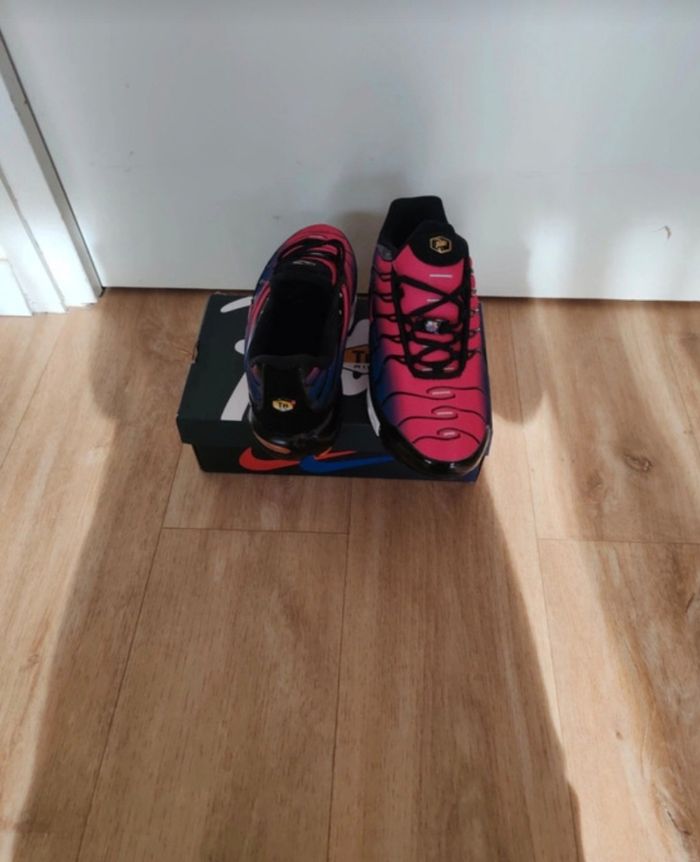 Basket tn Barça taille 42 prix 60 € - photo numéro 2