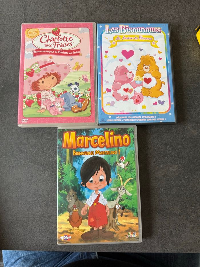 Lot de trois DVD pour enfants