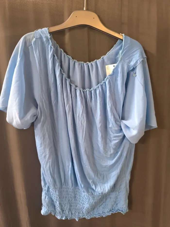 323481 haut bleu ciel femme L