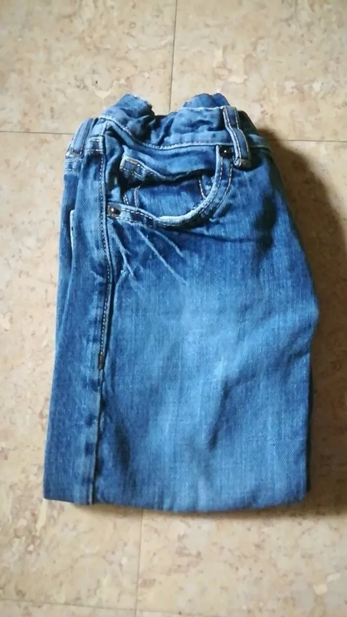 Jean 3/4 ans