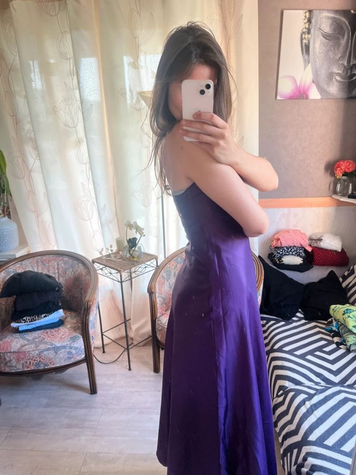 Robe longue moulante violette satin Bridgerton - photo numéro 3