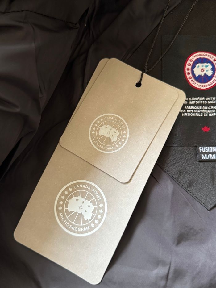 Parka Canada Goose Macmillan neuf taille M label rouge manteau doudoune - photo numéro 4