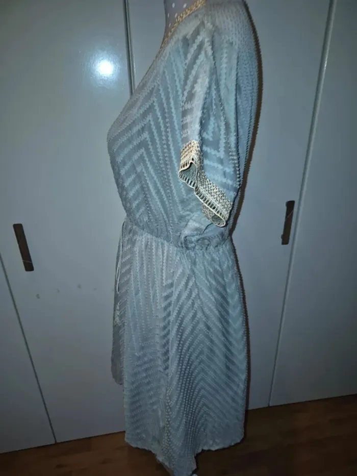 Robe neuve légère - photo numéro 5